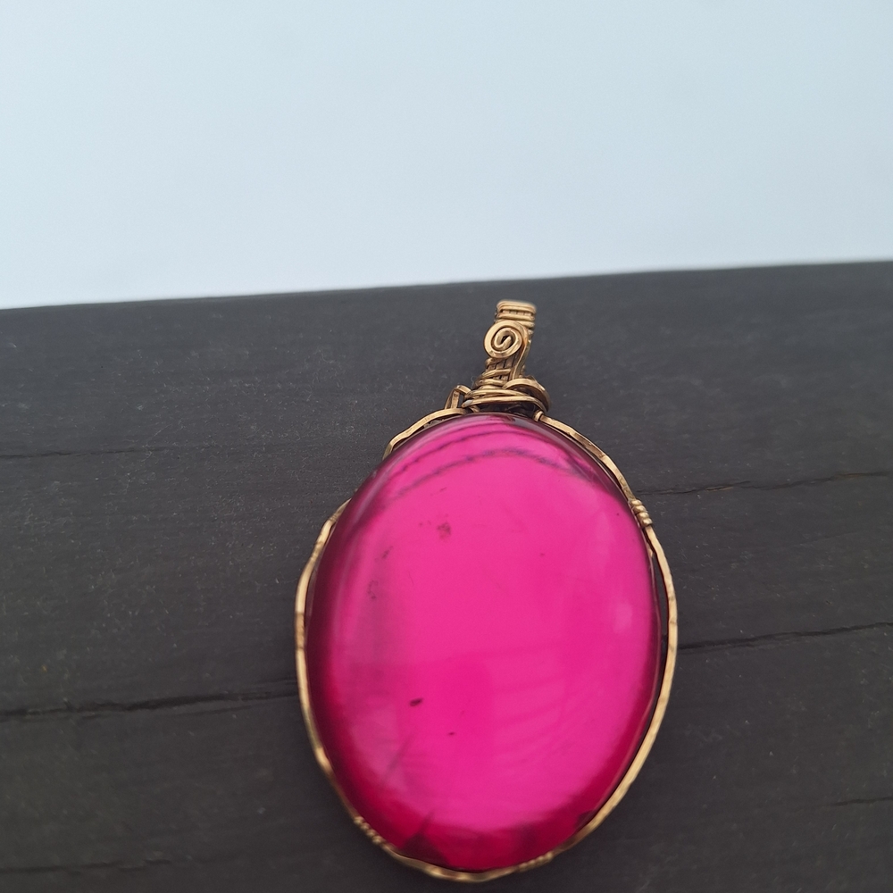 Gold and Pink Pendant Necklace